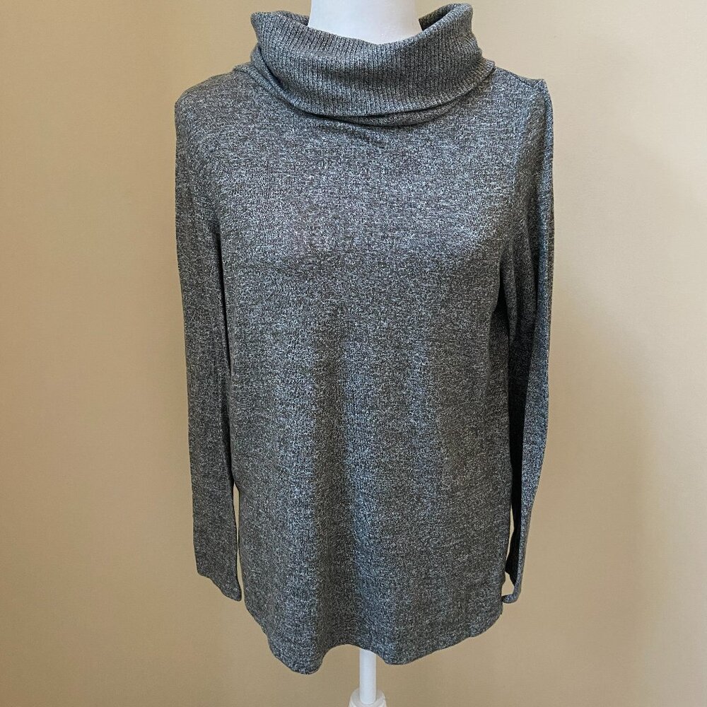 Lot of 4 Women's sweaters: Michael Kors, Aerie, Max Studio Size Medium